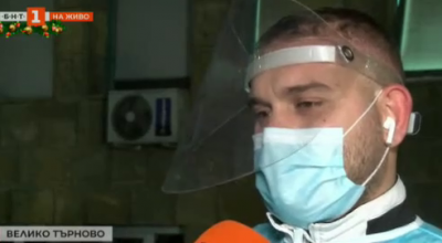 Специализант става доброволец по празниците в болницата в Търново