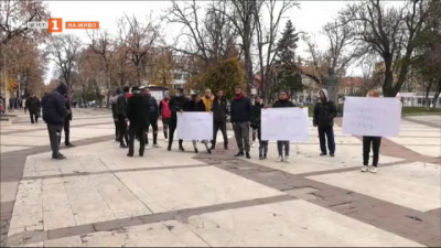 В Бяла Слатина протестират срещу пускането под домашен арест на мъж, който е прегазил трима души
