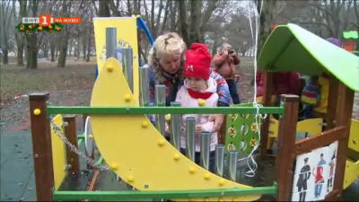 Нова площадка за деца с увреждания в парка на възрожденците в Русе