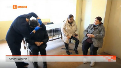 Млада зъболекарка посещава и преглежда безплатно пациенти от видинските села