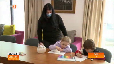 Деца от Украйна посещават занималнята на КК Златни пясъци