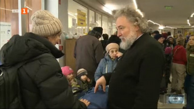 Свещеници посещават бежанския център във Варна
