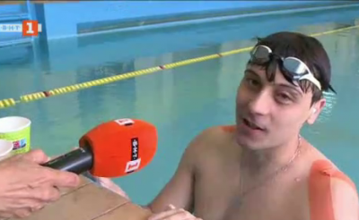 Русенецът Теодор Цветков плува в продължение на 24 часа в закрит басейн