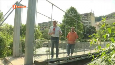 Продължава да е лошо състоянието на въжения мост към парк Бачиново