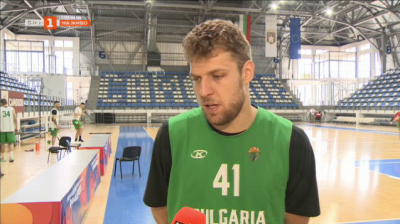 Звездата на българския баскетбол Александър Везенков
