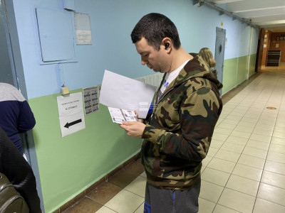 От нашите пратеници: Изборният ден в Турция започна с помощта на указания за машинно гласуване на турски език