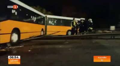 Автобус на градския транспорт катастрофира в София