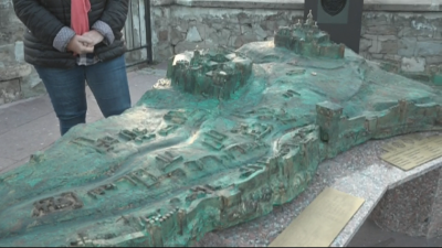 Поредна вандалска проява във Велико Търново, изпочупиха части от макета на крепостта Царевец 