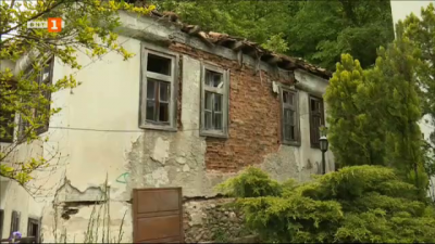 Възрожденските къщи в квартал Вароша са в окаяно състояние