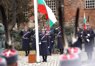 Церемония по издигане националното знаме на Република България
