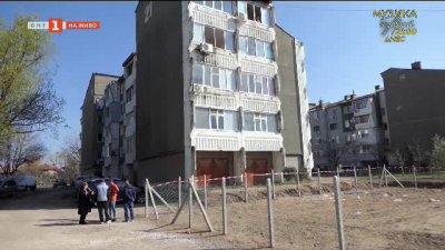 Ограда за строеж блокира достъп до гаражи във Видин 