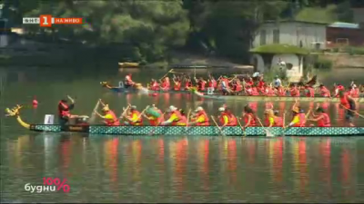 Отборът на 100% будни участва в състезание на драконови лодки
