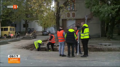 Ученици ремонтират русенски улици