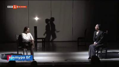 Спектакълът Урок за плешивата певица на Йожен Йонескo в НАТФИЗ 