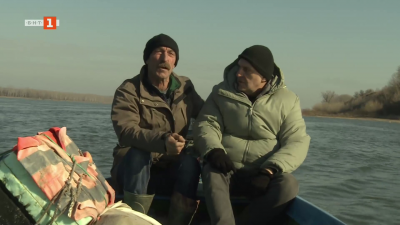 Как оцелява един от малкото останали рибари? 