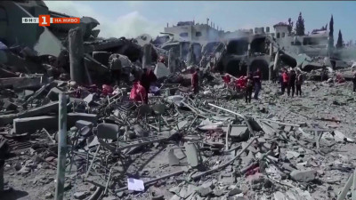 Израел допусна камиони с хуманитарна помощ до Газа, но засили ударите