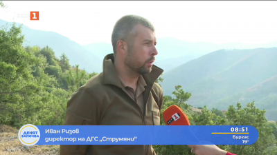 Близо месец продължава пожарът в Пирин. Как се справят огнеборците