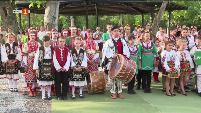 Как международният фолклорен фестивал в Бяла сближи деца и младежи с български корени от Румъния, Молдова и Украйна?