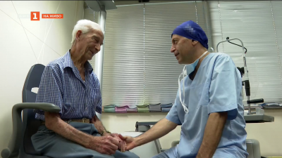 Столетник не спира да чете и днес - част от рецептата му за дълголетие