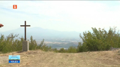 Село с осем храма и осем постоянни жители