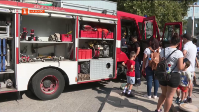 Огнеборци преподават урок: Какво научиха децата в сезона на пожарите