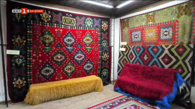 Галатанското училище в Котел - оцеляло в пожар и запазило безценна колекция от килими