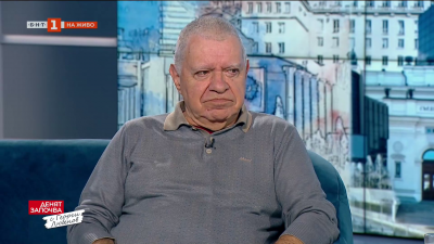 Между редовете на бурните политически събития