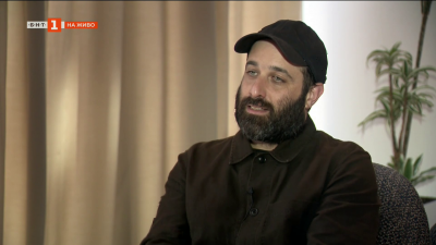 История за близнаци, Хамас и един кибуц точно до Газа – невероятният сценарий на режисьора Том Шовал