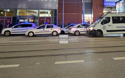 15-годишно момче почина след като бе намушкано в столичен мол