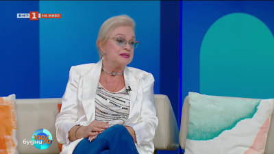 Коледни звезди & избори, които чукат на вратата