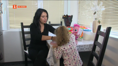 Професия майка: Лидия Георгиева от 10 години дарява любов на деца без родителска грижа