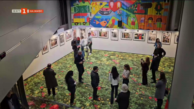 Фотоизложба “Корени и криле за деца и семейства в България”