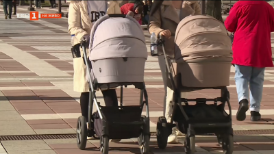 Искам бебе: Все повече млади двойки имат репродуктивни проблеми