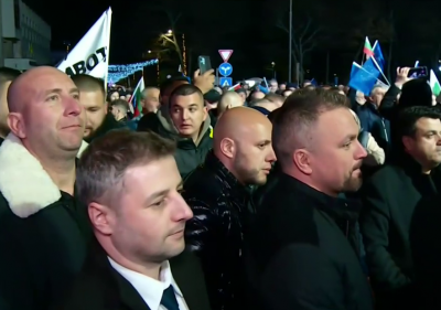 Митингът в защита на правителството в Кърджали