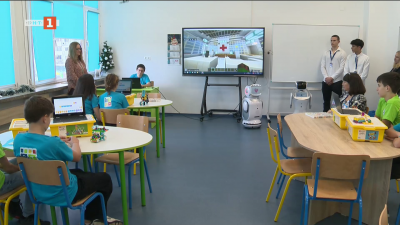 STEM- центърът в столичното 68-мо иновативно средно училище вече развива и роботика