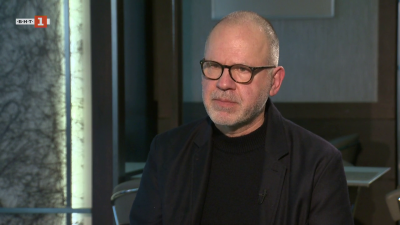 Иън Макгуайър: Историческият роман винаги говори и за настоящето