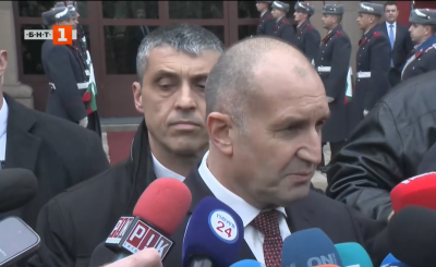 Румен Радев напусна президентството: Много сме, не могат да спрат вълната