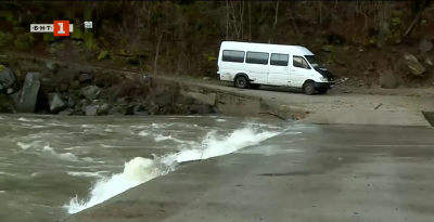 Мостът над Арда все още не е отворен за движение
