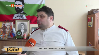 Възстановката “Свободна България” през Паметника на свободата в Русе