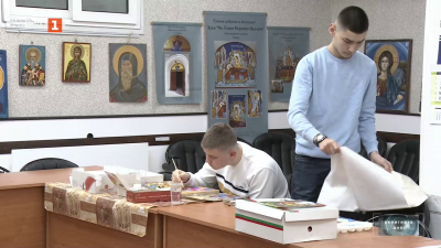 Курсовете по иконопис и духовна просвета в Енорийския център при храм Покров Богородичен