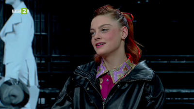 Алена Вергова и нейната Евридика в едноименния спектакъл на театър Българска армия