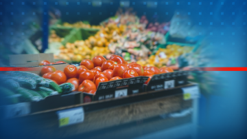 Потребителската кошница: по-скъпи зеле и домати