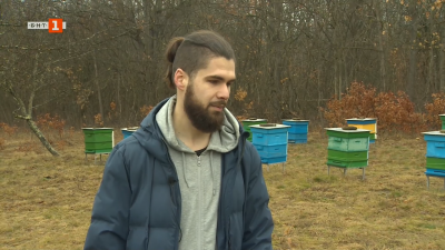 Данаил Петков, за когото пчеларството е хоби, наука, предприемачество, но най-вече любов