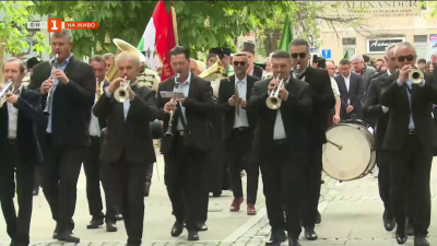 Благоевград отдават почит на героите от Априлското въстание с паметно шествие