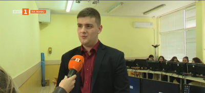 Ученик от Ямбол създаде безплатна международна образователна платформа