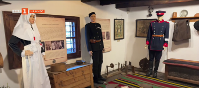 Изложба на военни униформи в Трявна по повод 150 години от Априлското въстание