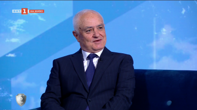 Атанас Запрянов: Изпращаме успешна година, в която поставихме основите на реалната модернизация на въоръжените сили