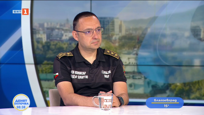 Гл. комисар Джартов: Овладян е пожарът в халето за пластмаса до София
