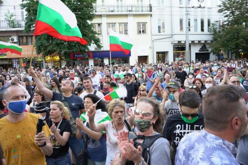 Protests in Bulgaria: A weekend marked by new protesters' camp and two traffic blockades