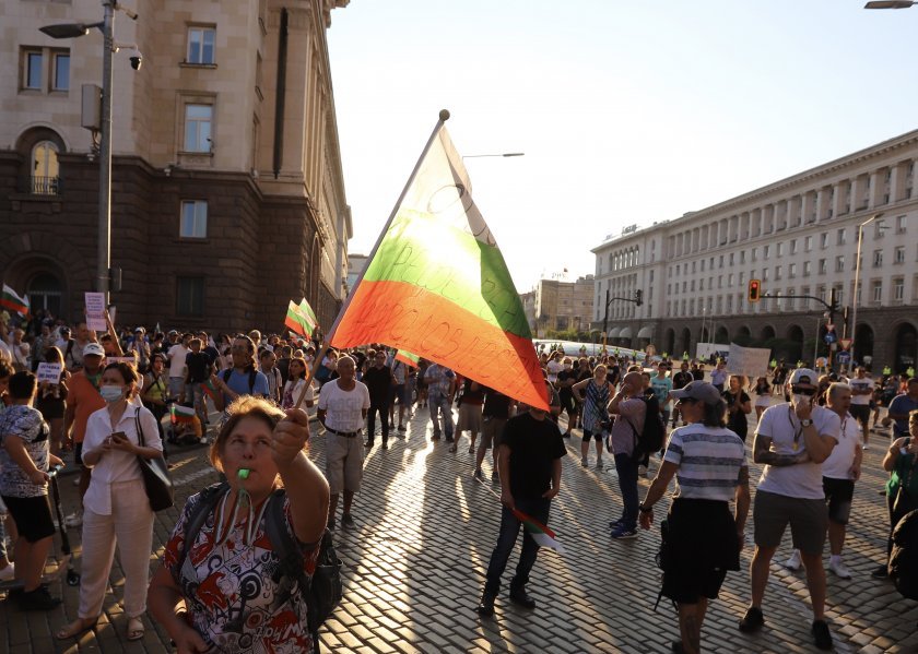 16th day of protests, 10 key crossroads in Sofia blocked